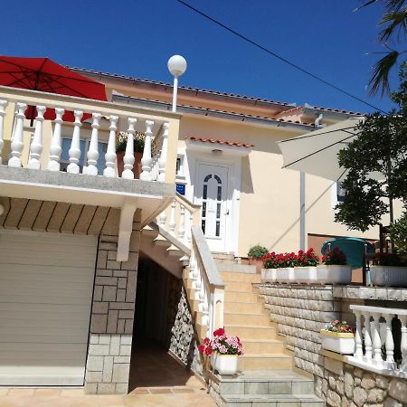 Apartman Larisa Apartment Kampor Exterior photo